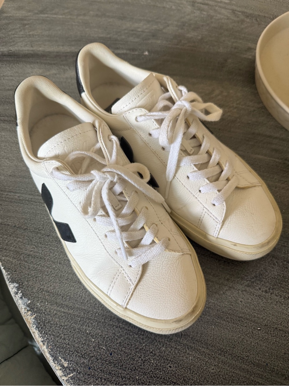 Veja Campo Sneaker - Picture 6 of 9